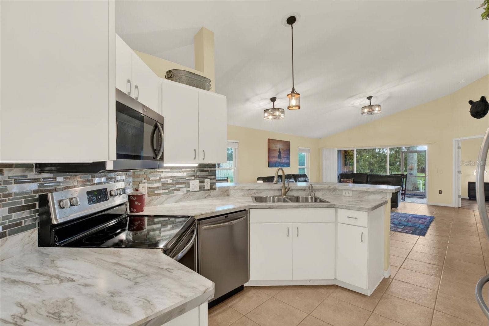 7123 48TH AVENUE E, Palmetto, FL 34221 7123 48TH AVENUE E, Palmetto, FL 34221