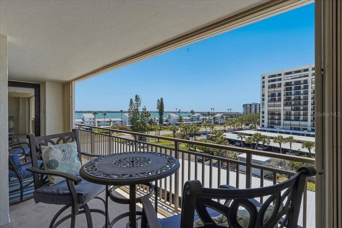 ENJOY INTRACOASTAL & GULF VIEWS ~ BEST OF BOTH WORLDS!