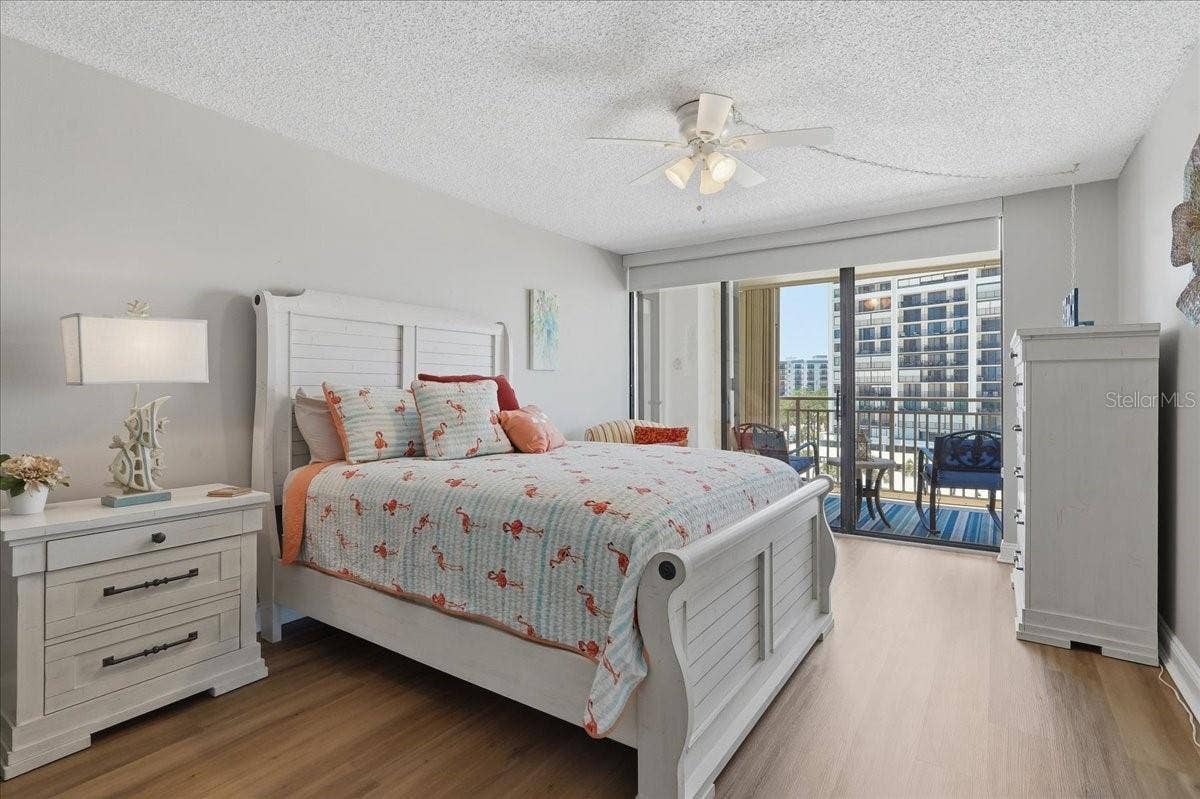 GUEST BEDROOM WITH ACCESS TO THE BALCONY!