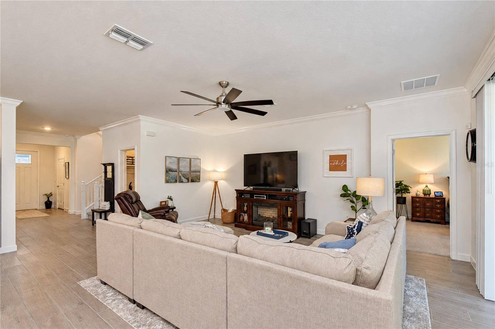 10577 BANYAN BREEZE BOULEVARD, Land O Lakes, FL 34638 10577 BANYAN BREEZE BOULEVARD, Land O Lakes, FL 34638