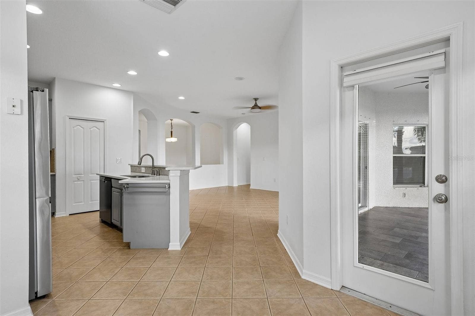 1810 MIRA LAGO CIRCLE, Ruskin, FL 33570 1810 MIRA LAGO CIRCLE, Ruskin, FL 33570