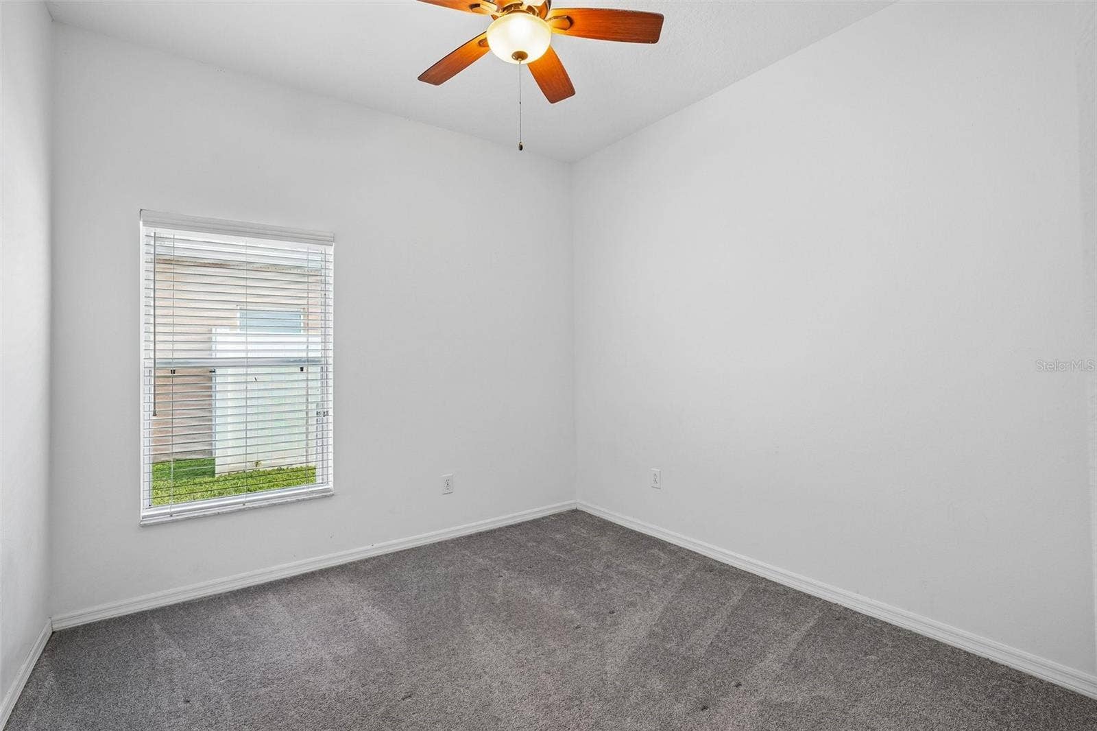 1810 MIRA LAGO CIRCLE, Ruskin, FL 33570 1810 MIRA LAGO CIRCLE, Ruskin, FL 33570