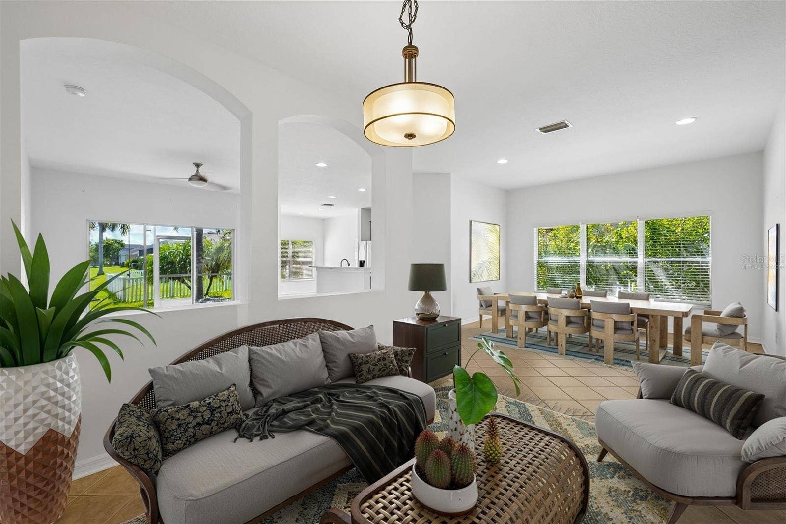 1810 MIRA LAGO CIRCLE, Ruskin, FL 33570 Virtually Staged