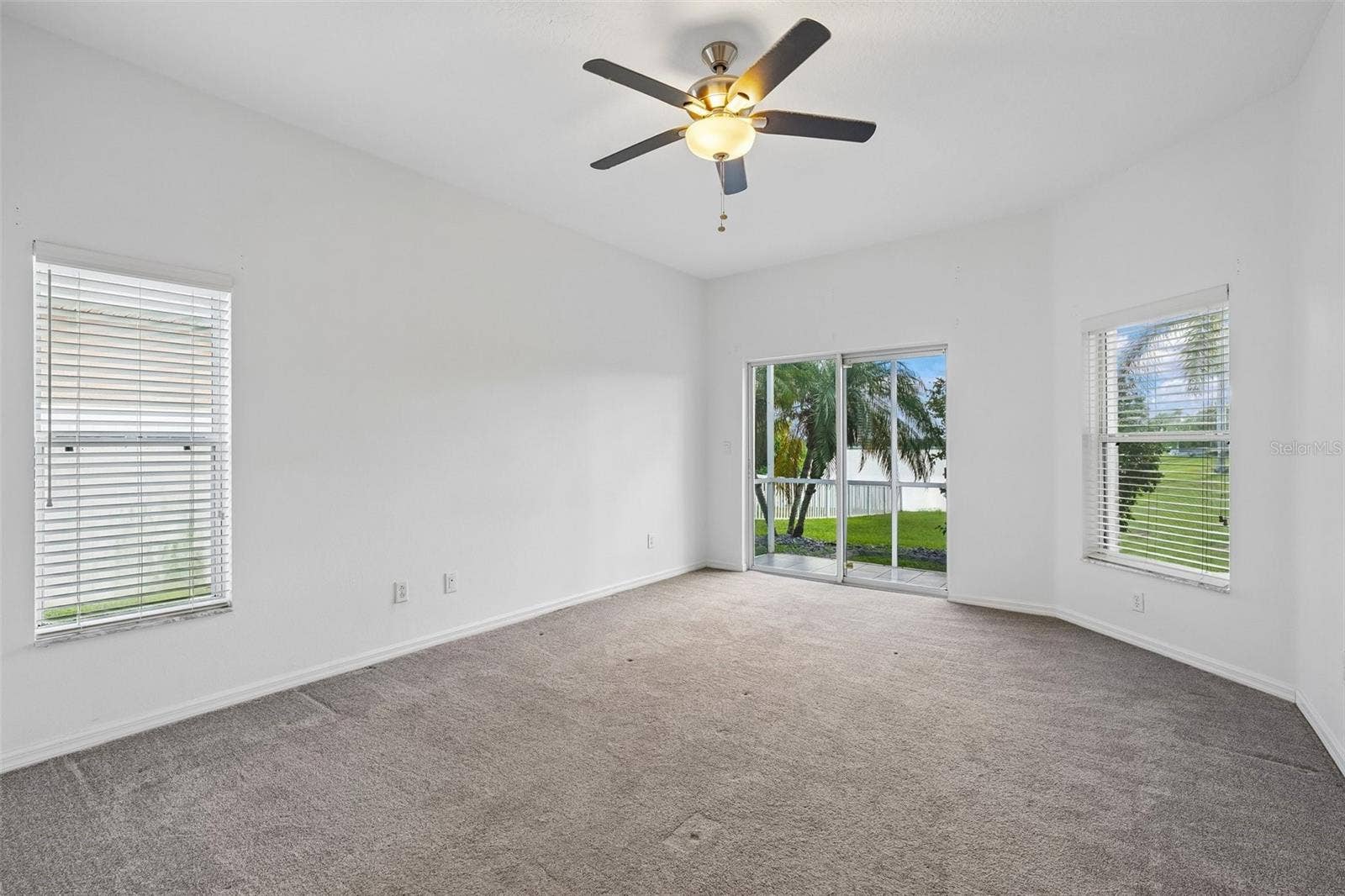 1810 MIRA LAGO CIRCLE, Ruskin, FL 33570 1810 MIRA LAGO CIRCLE, Ruskin, FL 33570