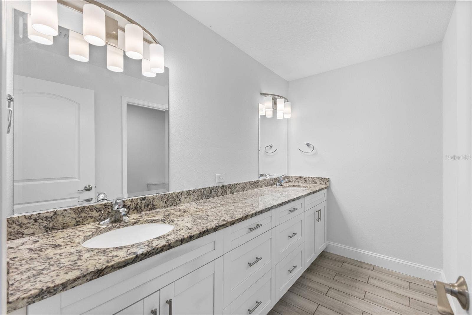 8702-8708 KENYON VIEW COURT, Tampa, FL 33614