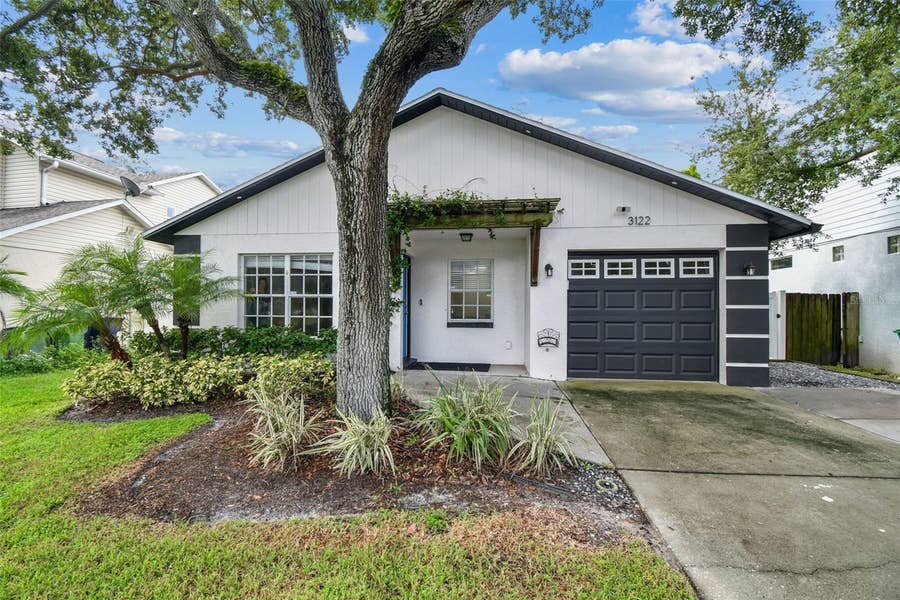 Property photo for 3122 W HARTNETT AVENUE, Tampa, FL