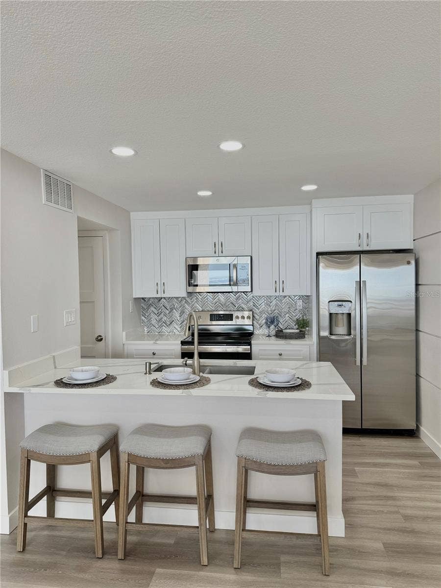450 S GULFVIEW BOULEVARD, #408, Clearwater Beach, FL 33767 450 S GULFVIEW BOULEVARD, #408, Clearwater Beach, FL 33767