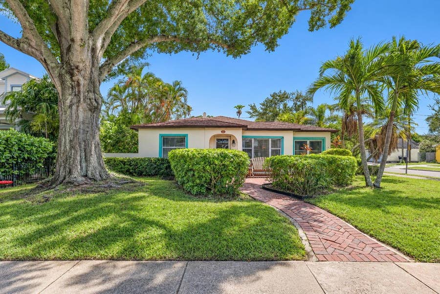 Property photo for 206 17TH AVENUE NE, St Petersburg, FL
