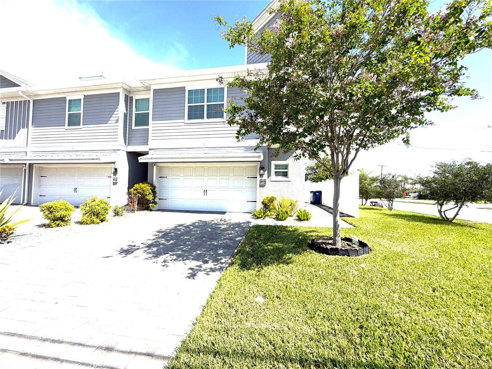 4201 W GRAY STREET, #1, Tampa, FL 33609 4201 W GRAY STREET, #1, Tampa, FL 33609