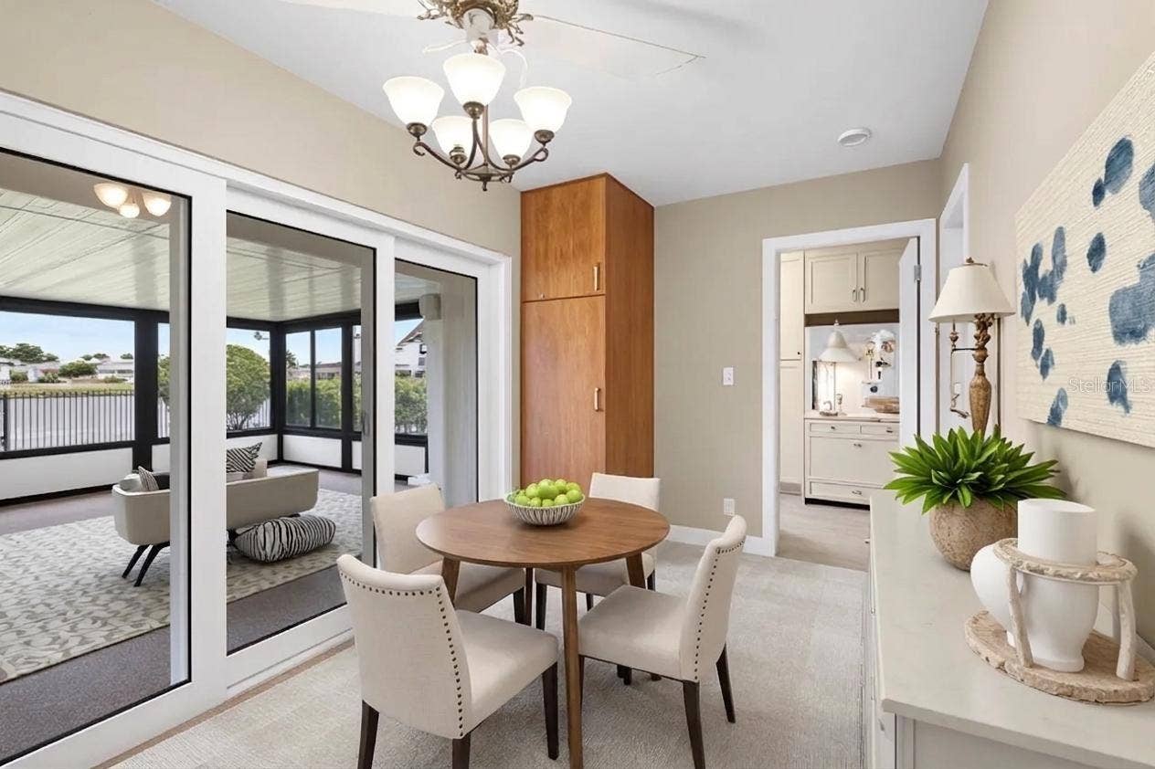1519 FORT DUQUESNA DRIVE, Sun City Center, FL 33573 Staged casual dining