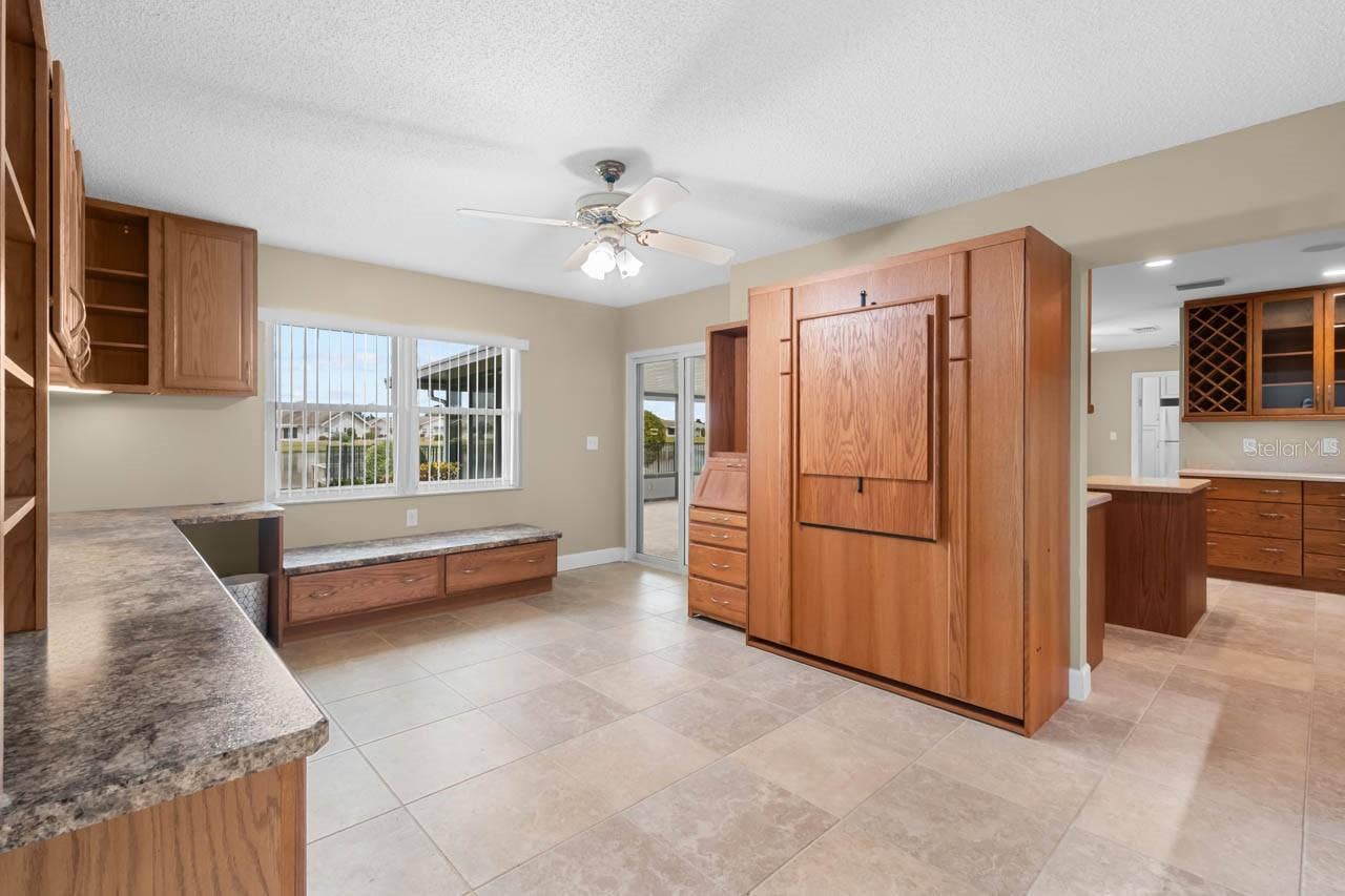 1519 FORT DUQUESNA DRIVE, Sun City Center, FL 33573 Murphy bed