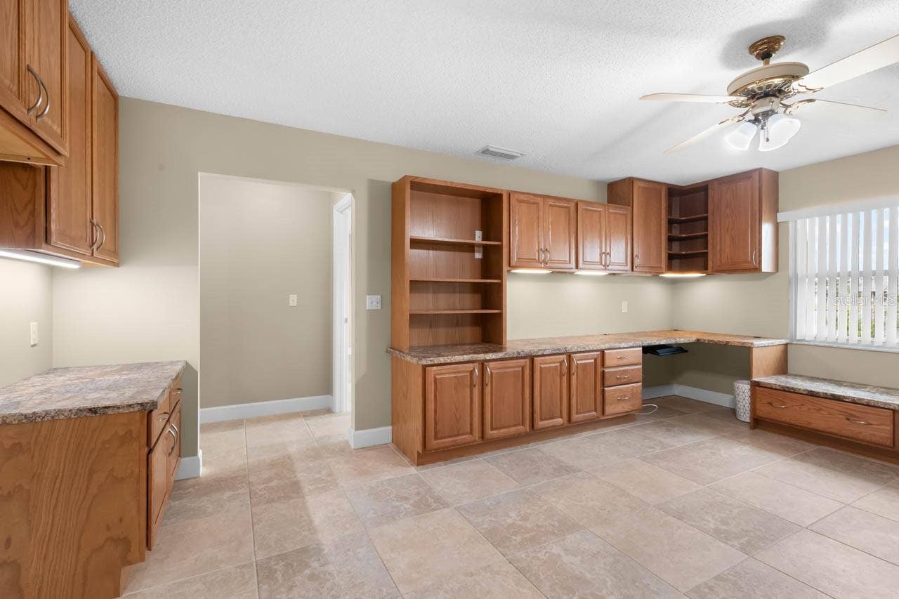 1519 FORT DUQUESNA DRIVE, Sun City Center, FL 33573 Home office with lots of workspace