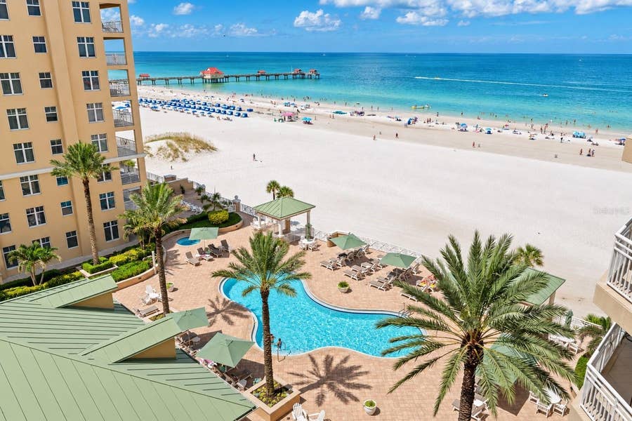 Heide Rand - Coastal Properties & Forbes Global Properties