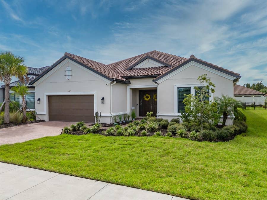 Property photo for 4727 FRECCIA LOOP, Wesley Chapel, FL