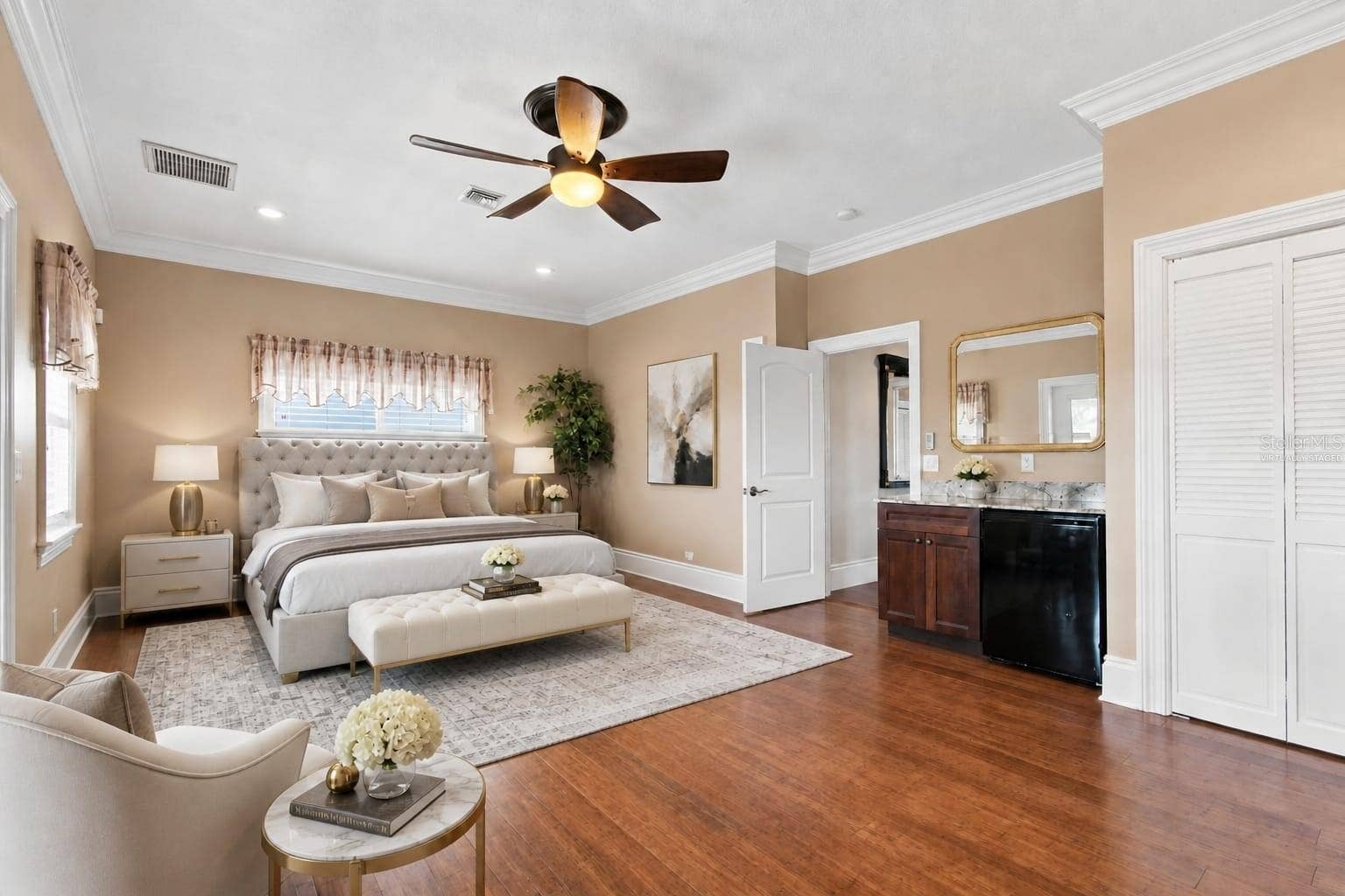 11220 8TH STREET E, Treasure Island, FL 33706 virtually staged