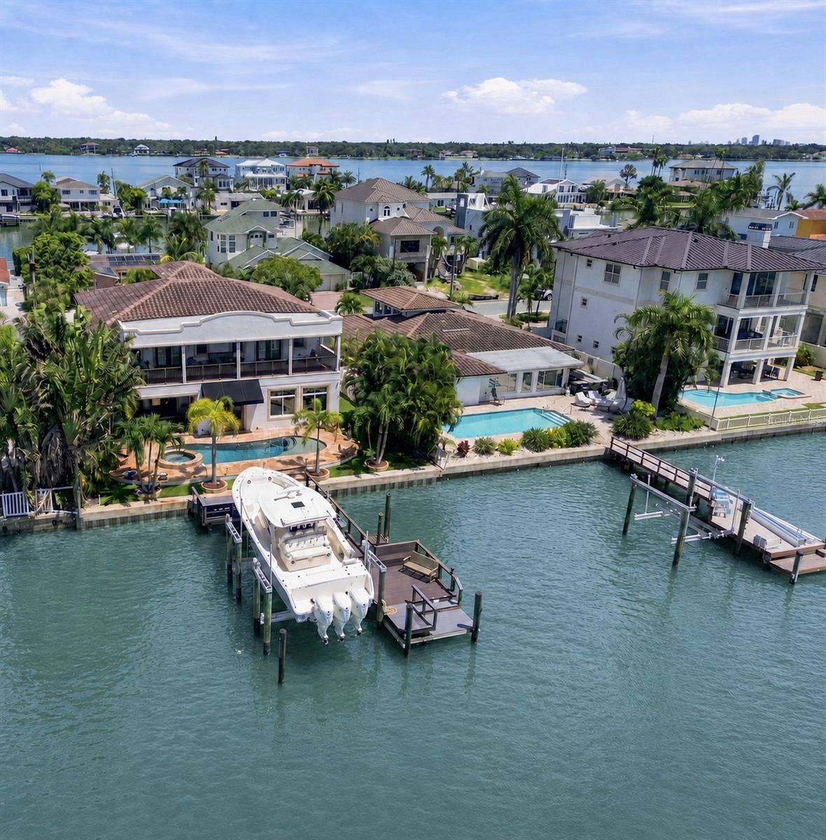 11220 8TH STREET E, Treasure Island, FL 33706 11220 8TH STREET E, Treasure Island, FL 33706