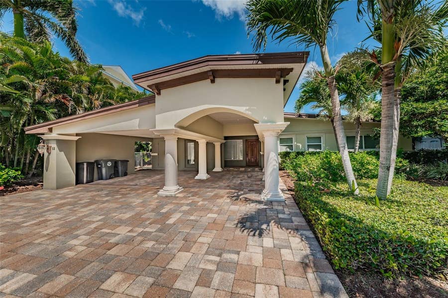 Property photo for 52 N PINE CIRCLE, Belleair, FL