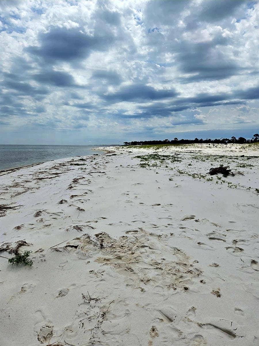 HORN ISLAND ACREAGE 16 PARCELS, Pascagoula, MS 39567 HORN ISLAND ACREAGE 16 PARCELS, Pascagoula, MS 39567