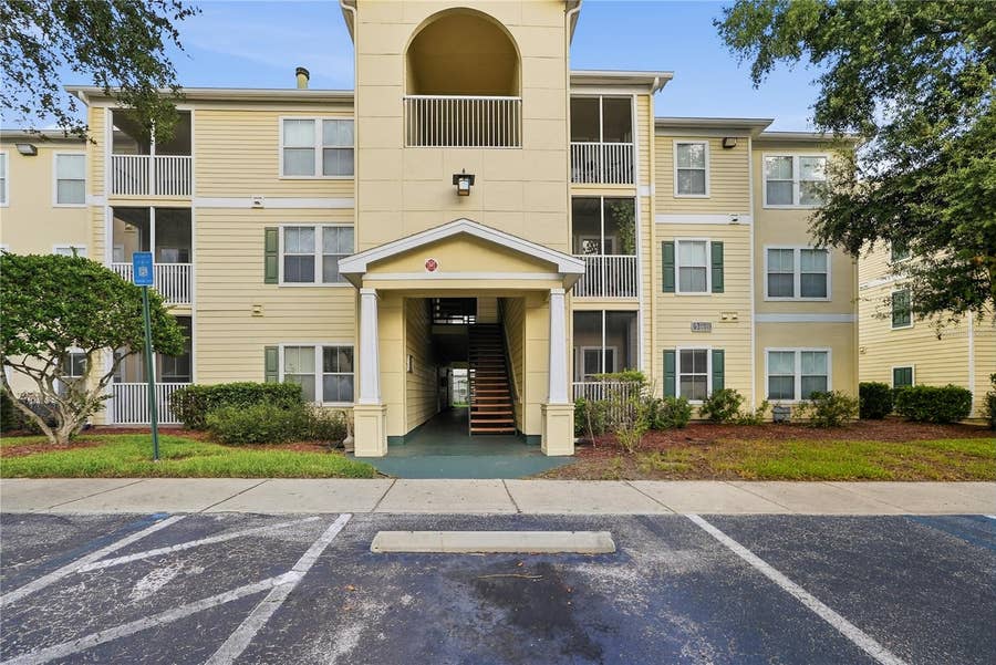 Property photo for 18471 BRIDLE CLUB DRIVE, Tampa, FL