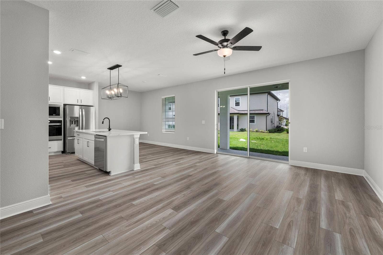 7668 SOMERSWORTH DRIVE, Kissimmee, FL 34747 7668 SOMERSWORTH DRIVE, Kissimmee, FL 34747