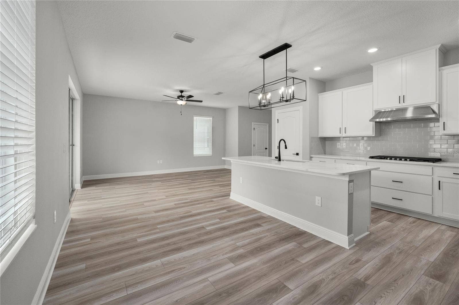 7668 SOMERSWORTH DRIVE, Kissimmee, FL 34747 7668 SOMERSWORTH DRIVE, Kissimmee, FL 34747