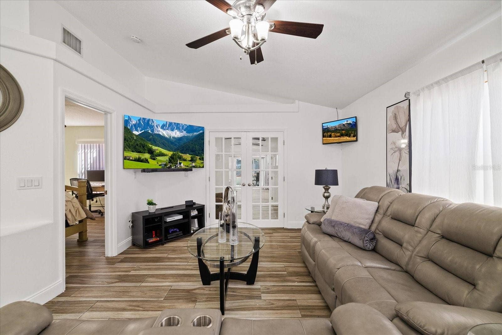8712 FOUNTAIN AVENUE, Tampa, FL 33615