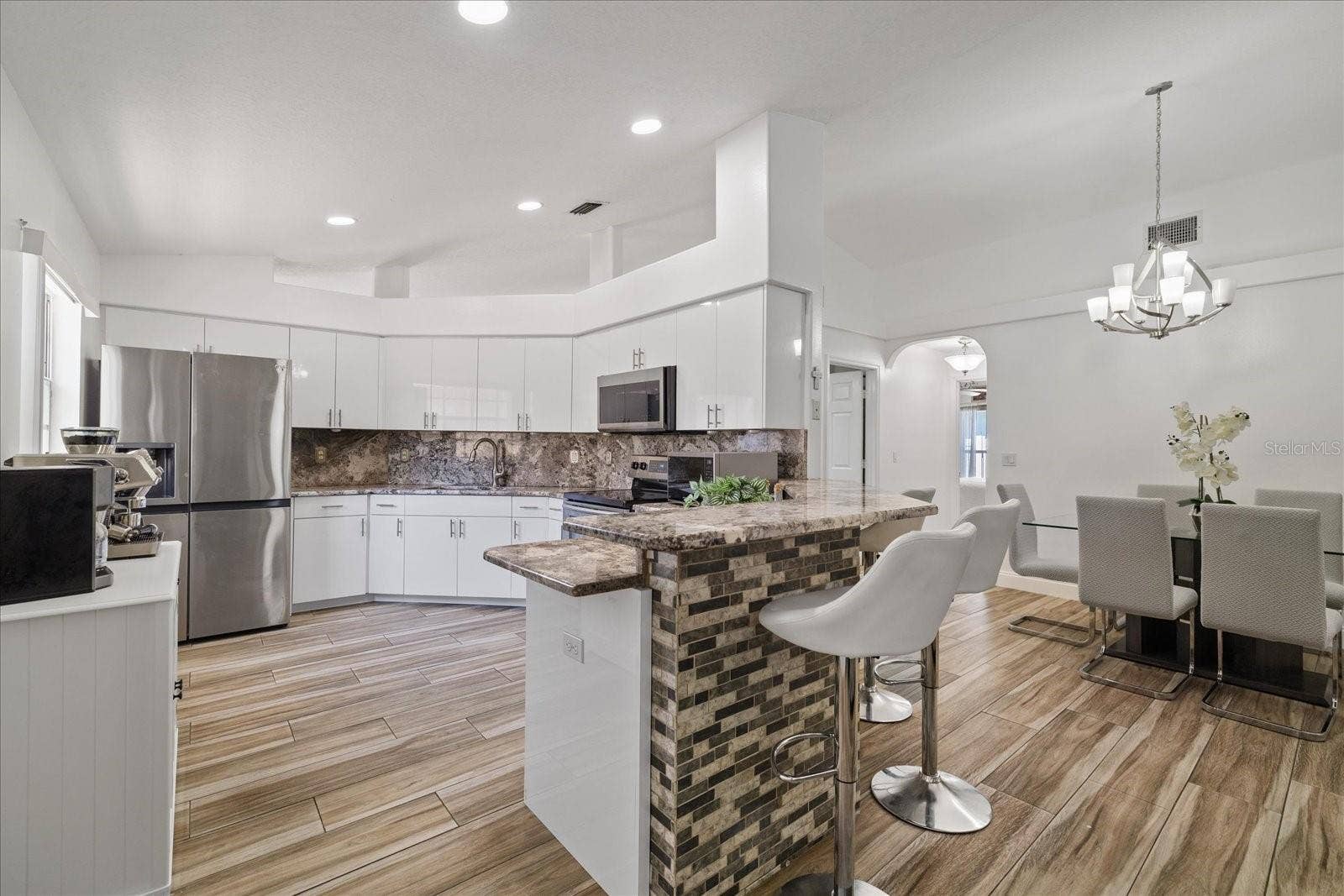 8712 FOUNTAIN AVENUE, Tampa, FL 33615