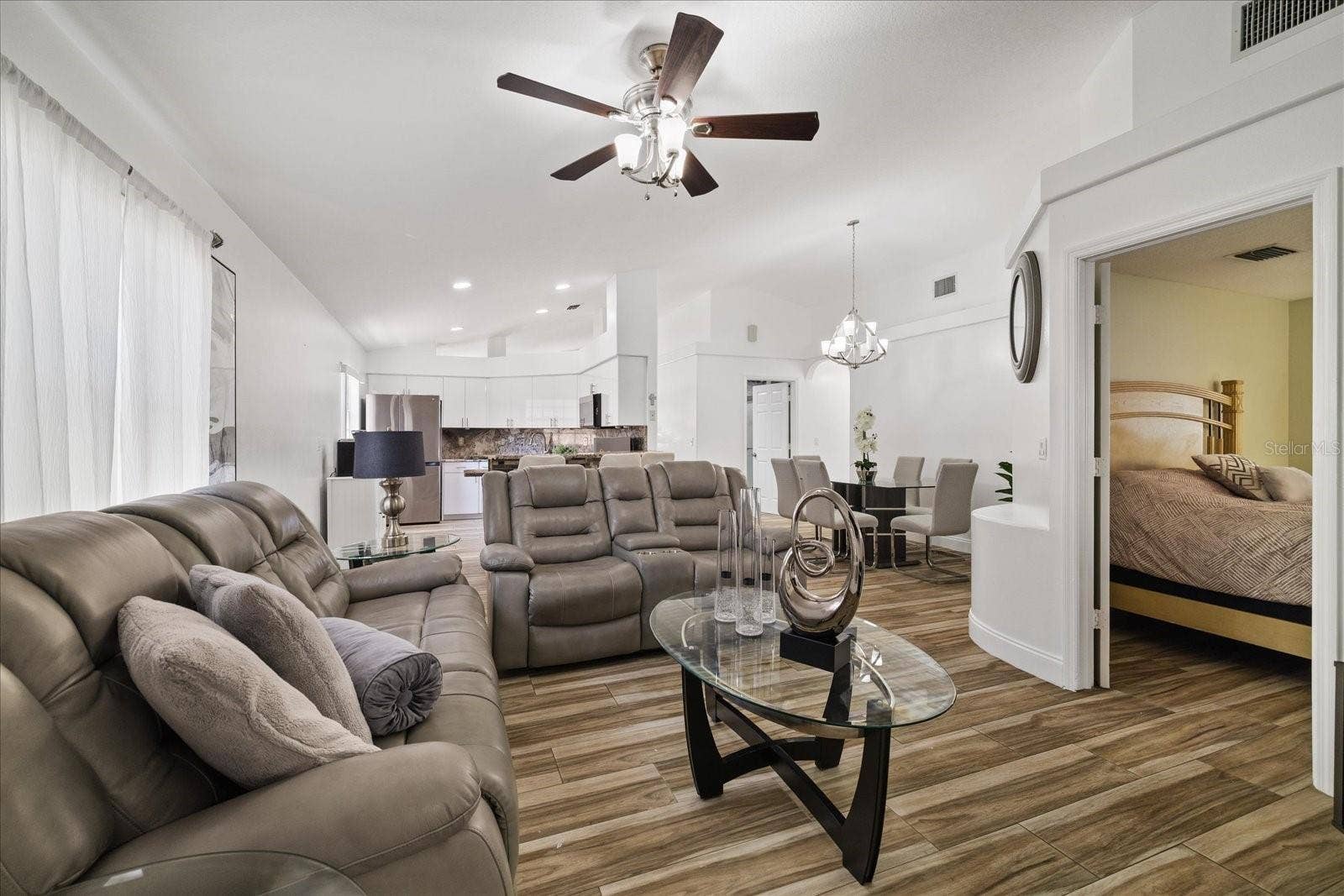 8712 FOUNTAIN AVENUE, Tampa, FL 33615