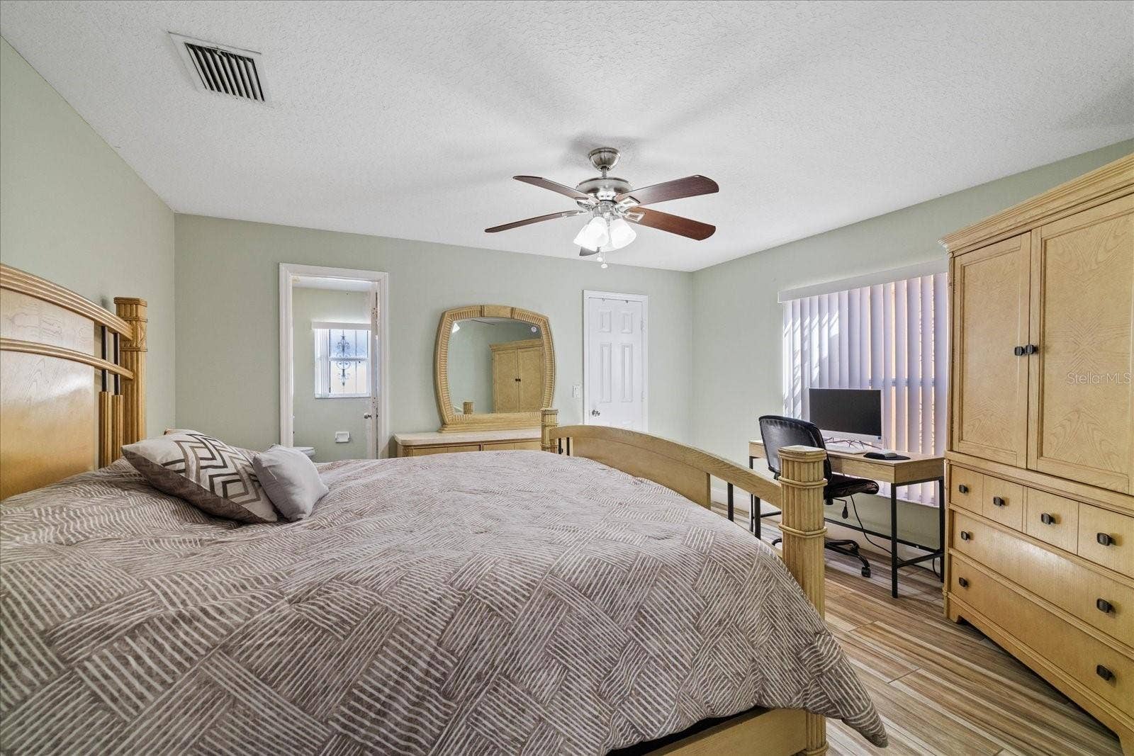 8712 FOUNTAIN AVENUE, Tampa, FL 33615
