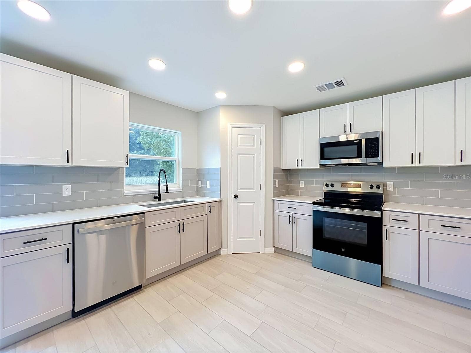 5039 OAK TOURS DRIVE, Edgewood, FL 32839 5039 OAK TOURS DRIVE, Edgewood, FL 32839
