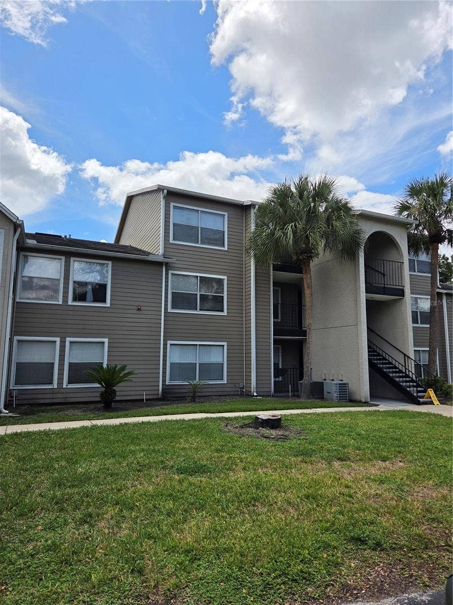 Property photo for 4704 WALDEN CIRCLE, #32, Orlando, FL