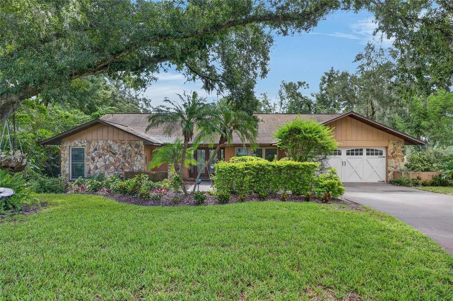 Property photo for 2203 GREENHILLS DRIVE, Valrico, FL