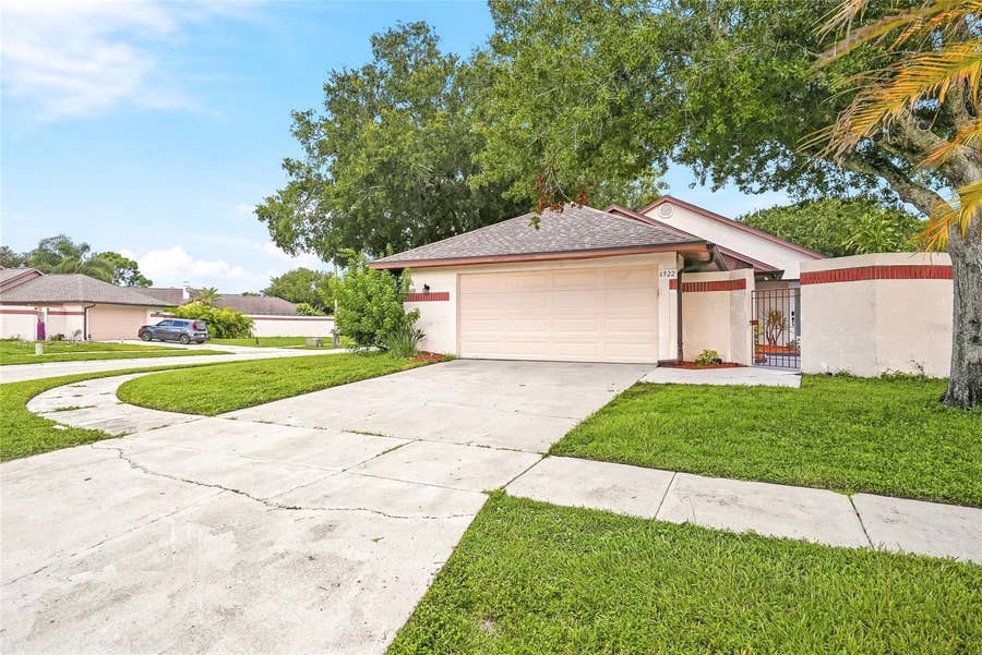 Property photo for 6922 SILVERMILL DRIVE, Tampa, FL
