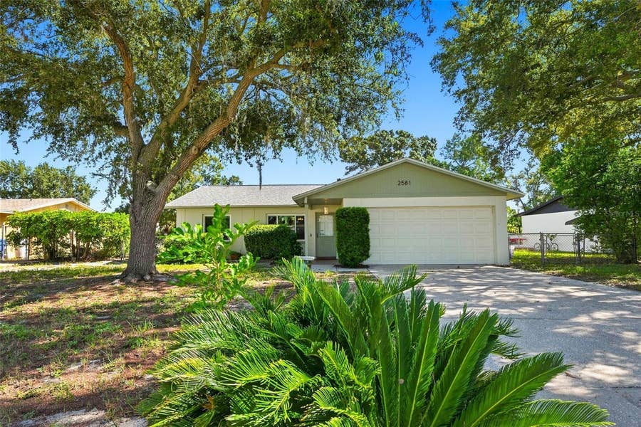 Property photo for 2581 COLUMBUS WAY S, St Petersburg, FL