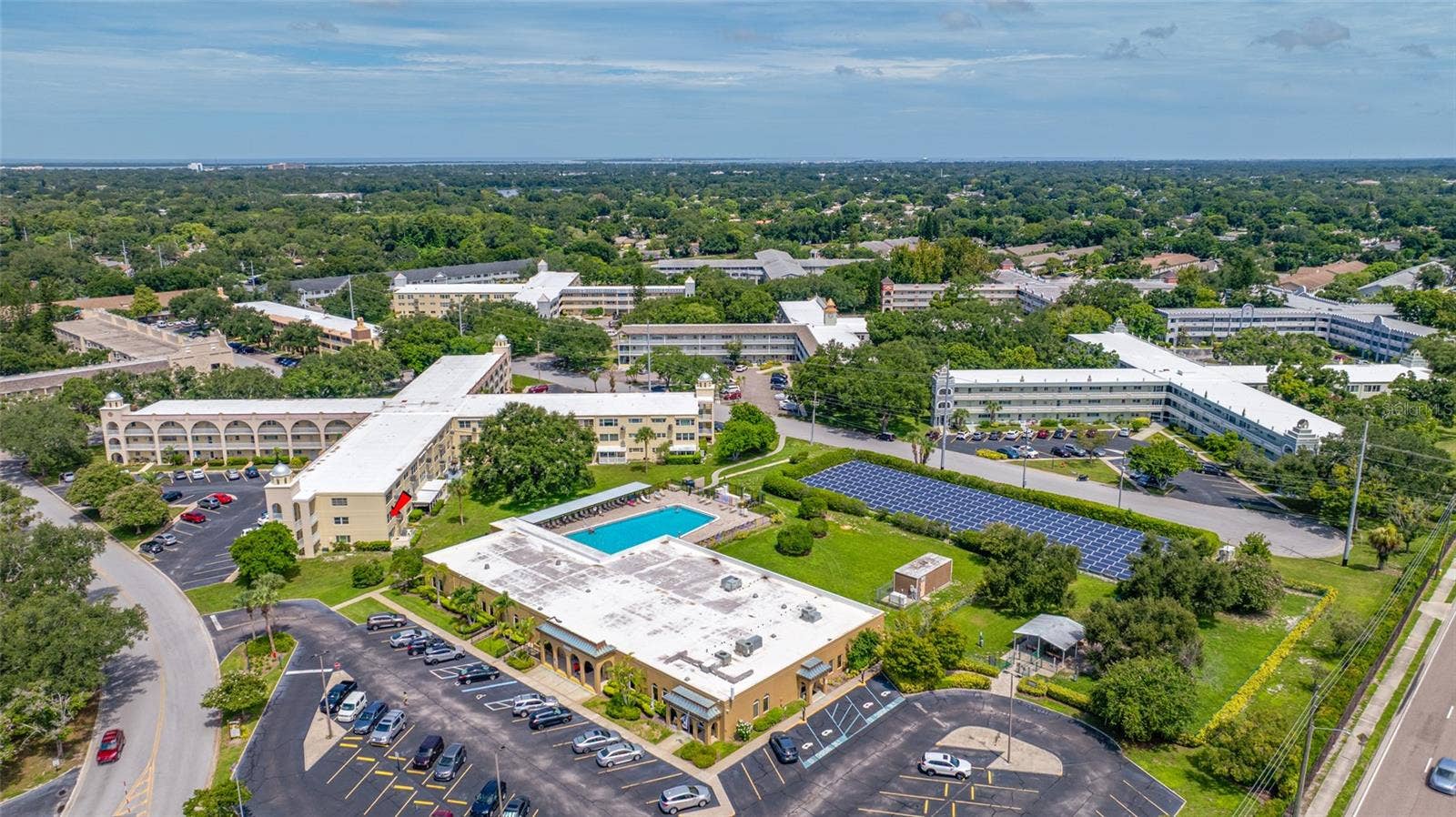 2258 WORLD PARKWAY BOULEVARD W, #40, Clearwater, FL 33763