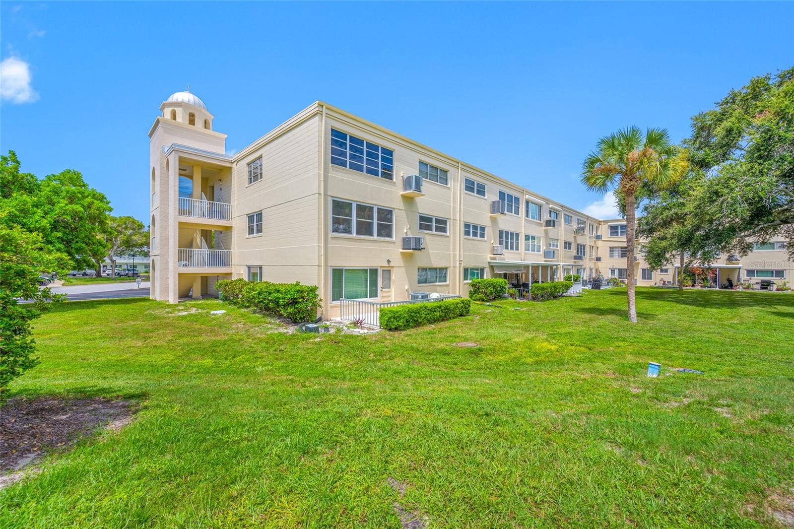 2258 WORLD PARKWAY BOULEVARD W, #40, Clearwater, FL 33763