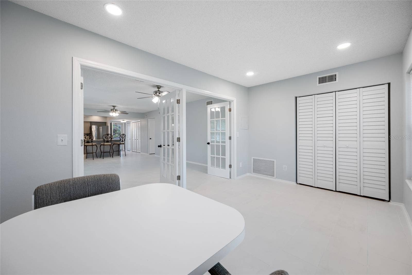 2258 WORLD PARKWAY BOULEVARD W, #40, Clearwater, FL 33763