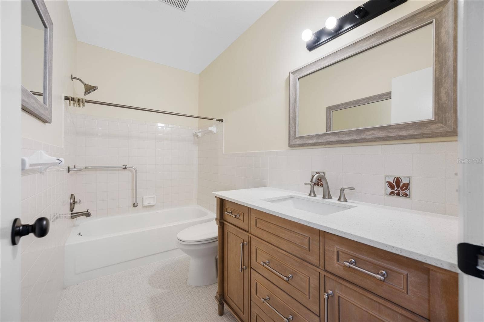 2258 WORLD PARKWAY BOULEVARD W, #40, Clearwater, FL 33763