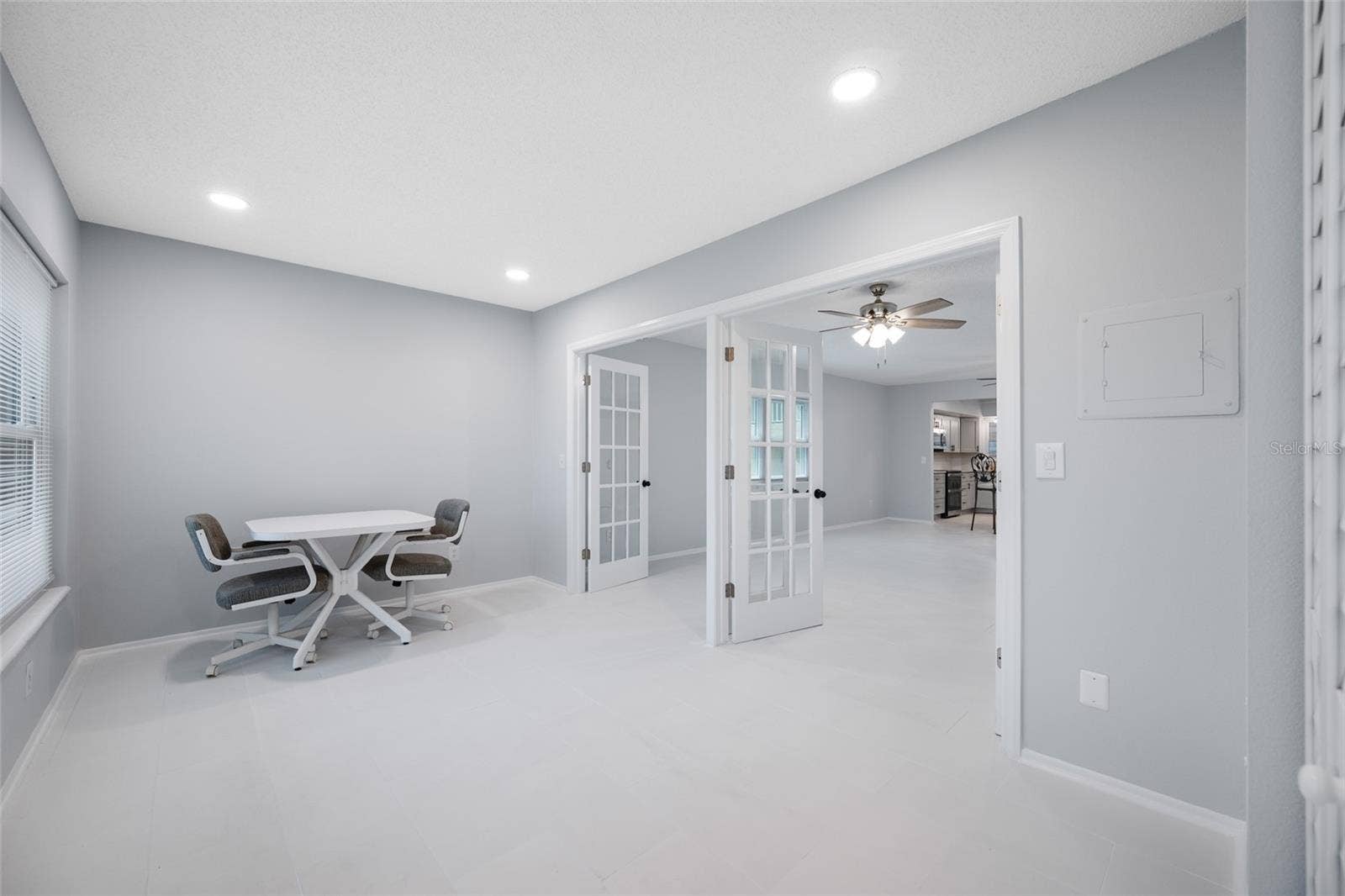 2258 WORLD PARKWAY BOULEVARD W, #40, Clearwater, FL 33763