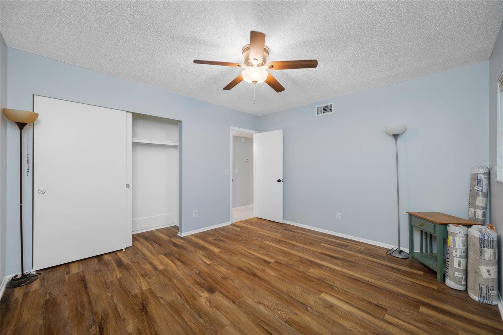 2258 WORLD PARKWAY BOULEVARD W, #40, Clearwater, FL 33763