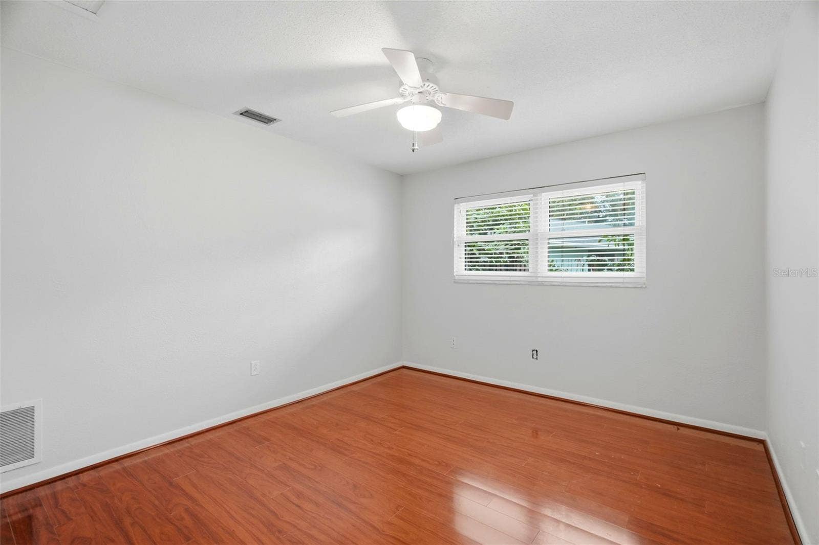 Third bedroom.