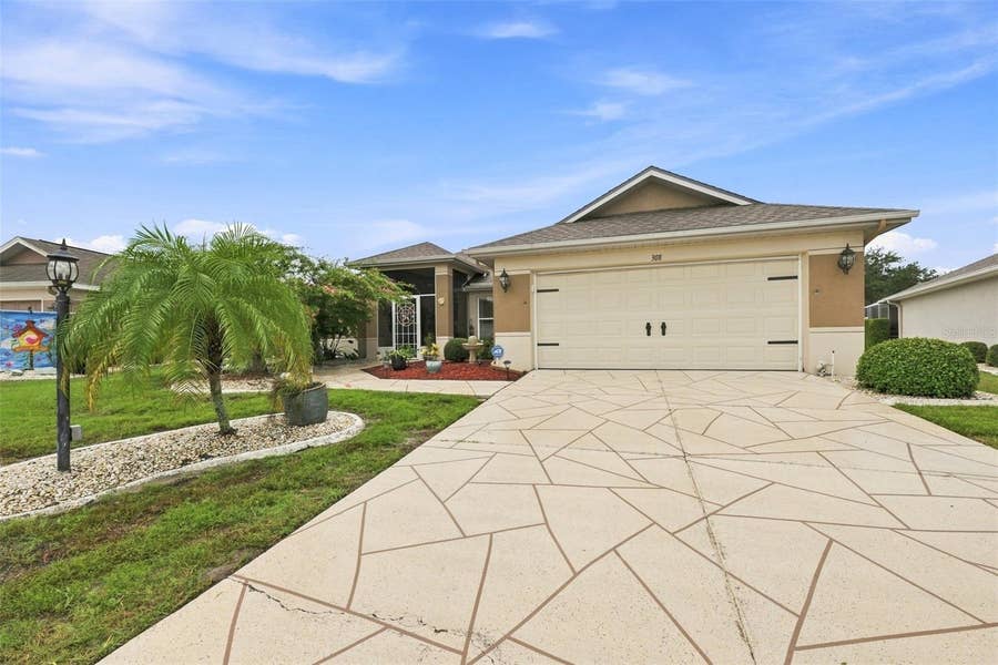 Property photo for 308 CALOOSA PALMS COURT, Sun City Center, FL