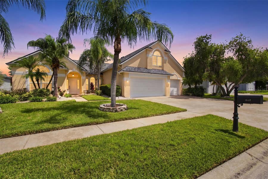 Property photo for 1512 CROOKED STICK DRIVE, Valrico, FL