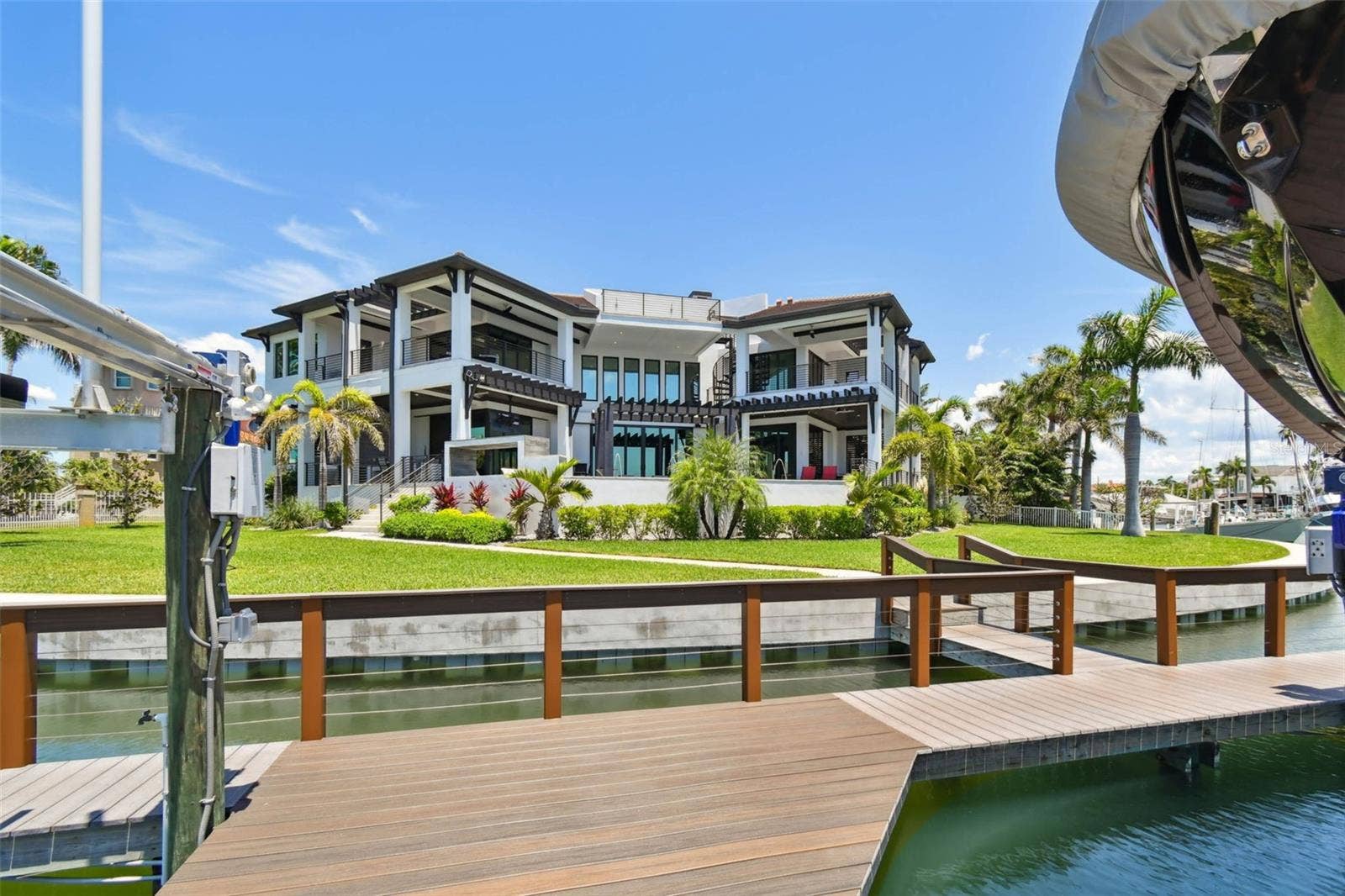 206 6TH STREET E, Tierra Verde, FL 33715 206 6TH STREET E, Tierra Verde, FL 33715