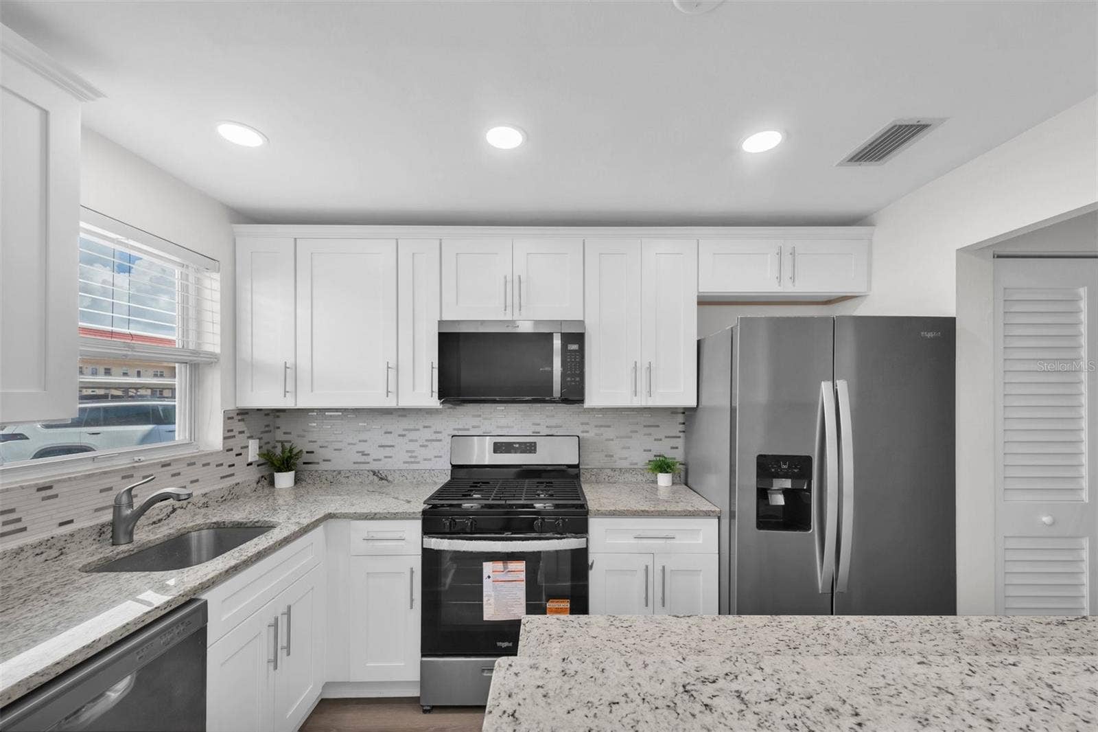 3018 59TH STREET S, #111, Gulfport, FL 33707 BRAND NEW KITCHEN!