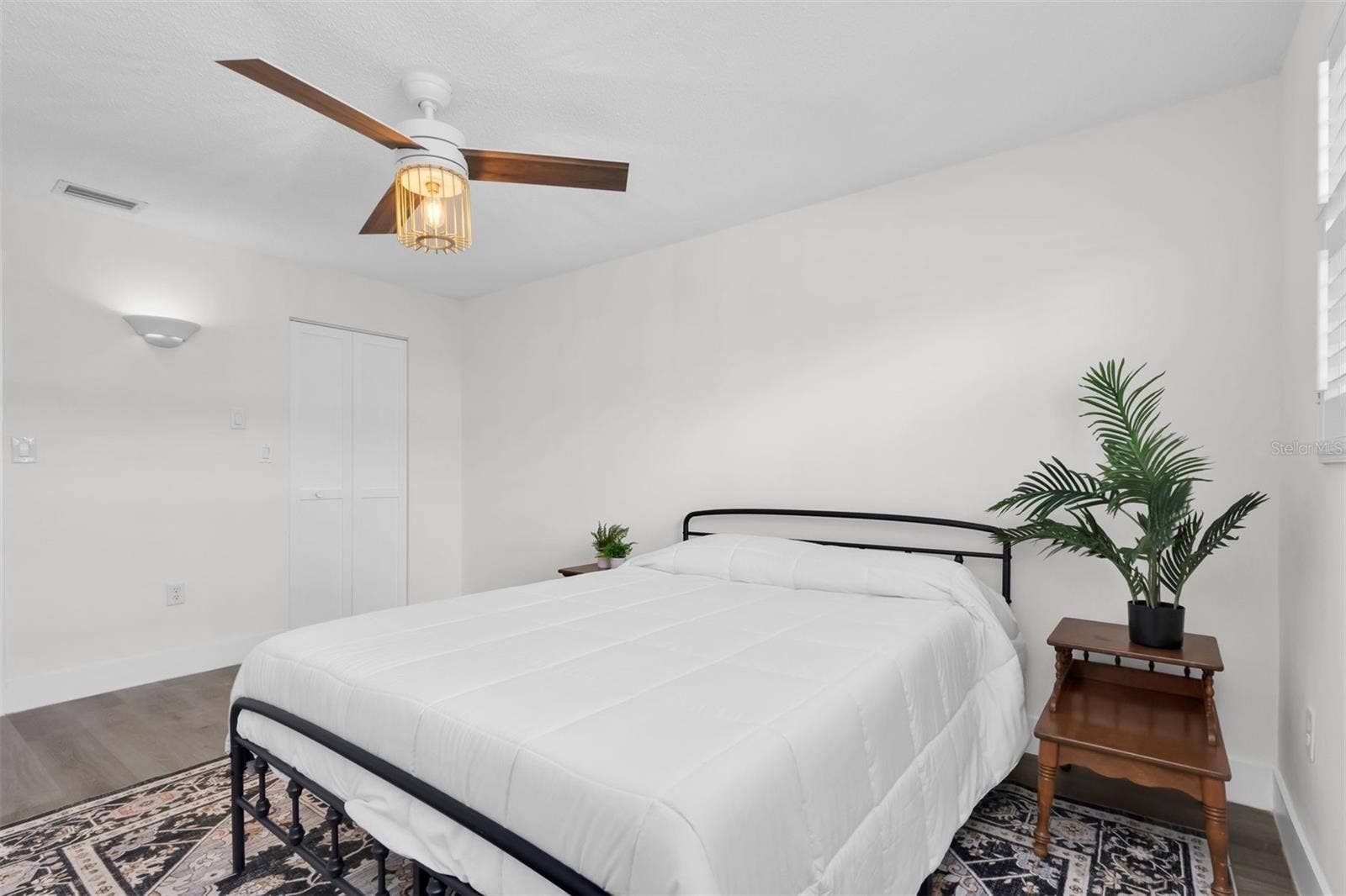3018 59TH STREET S, #111, Gulfport, FL 33707 BEDROOM WITH WALK IN CLOSET
