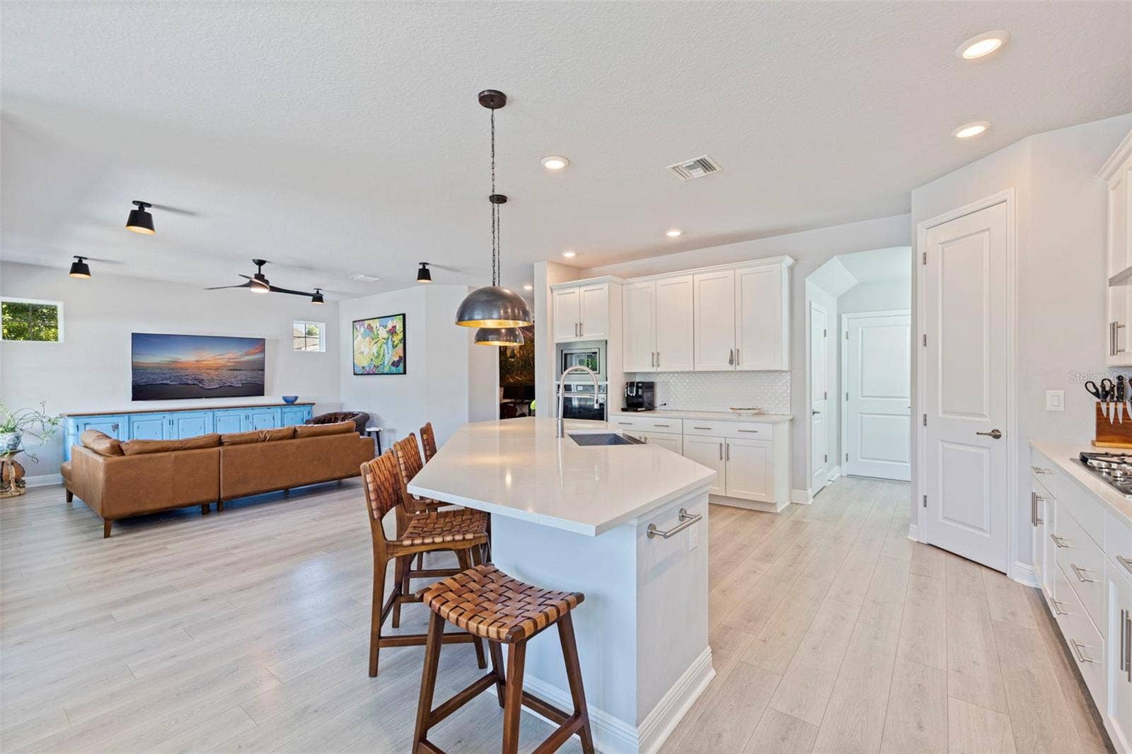 4626 10TH AVENUE N, St Petersburg, FL 33713 4626 10TH AVENUE N, St Petersburg, FL 33713