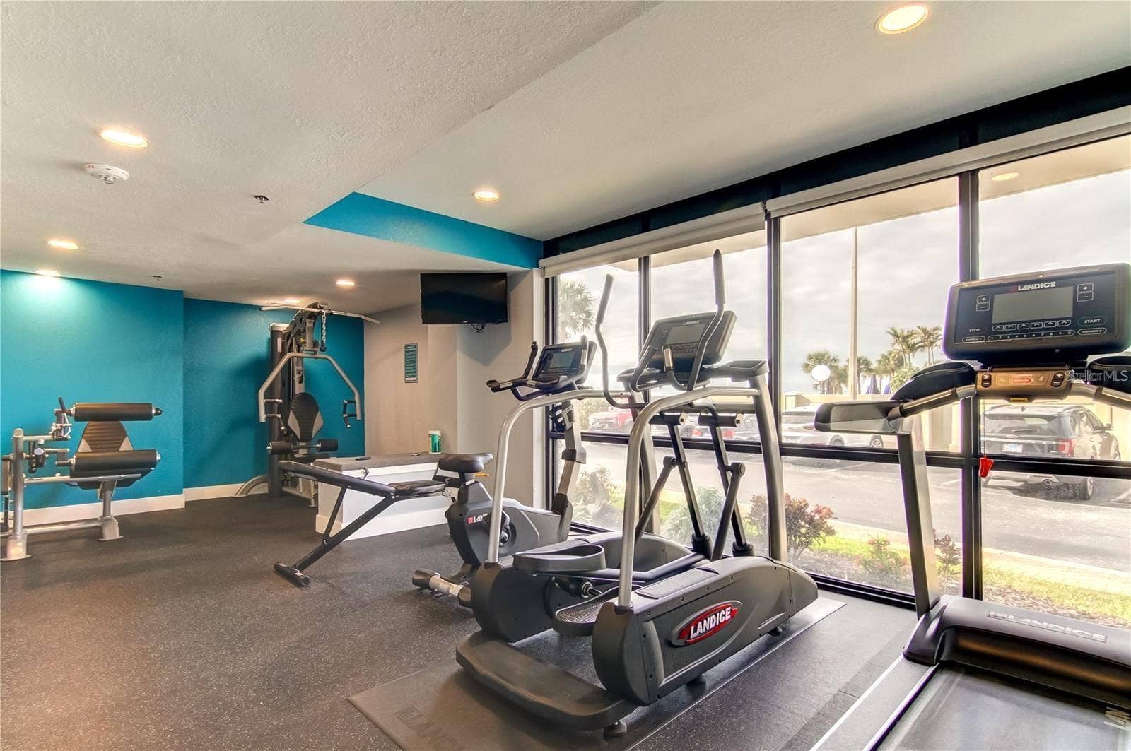 5396 GULF BOULEVARD, #909, St Pete Beach, FL 33706 Gym