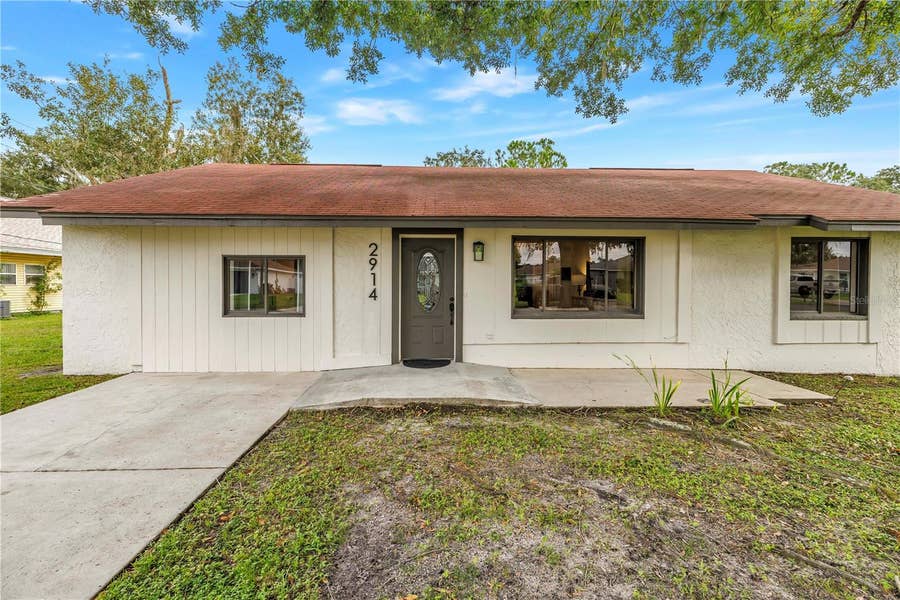 Property photo for 2914 DELROSE DRIVE N, Lakeland, FL