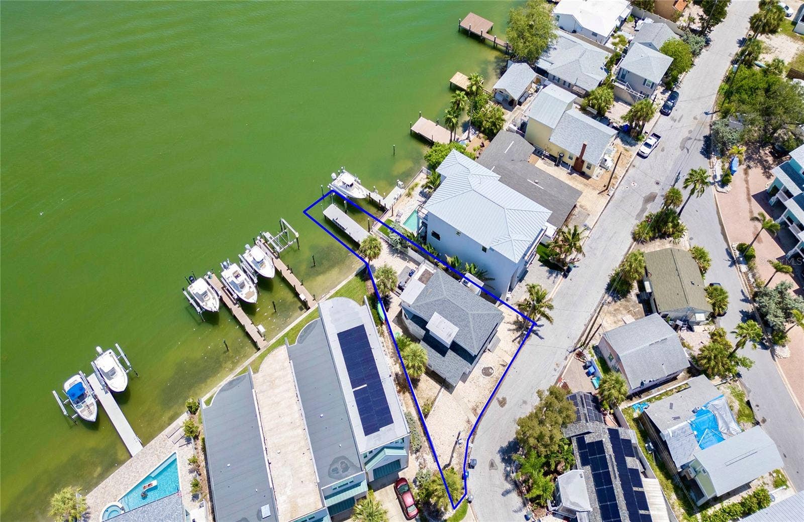 300 BAY PLZ, Treasure Island, FL 33706